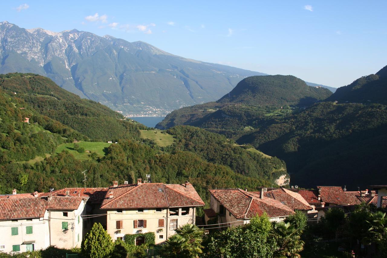 Casa Vacanze Regina Del Lago Tremosine Exterior foto