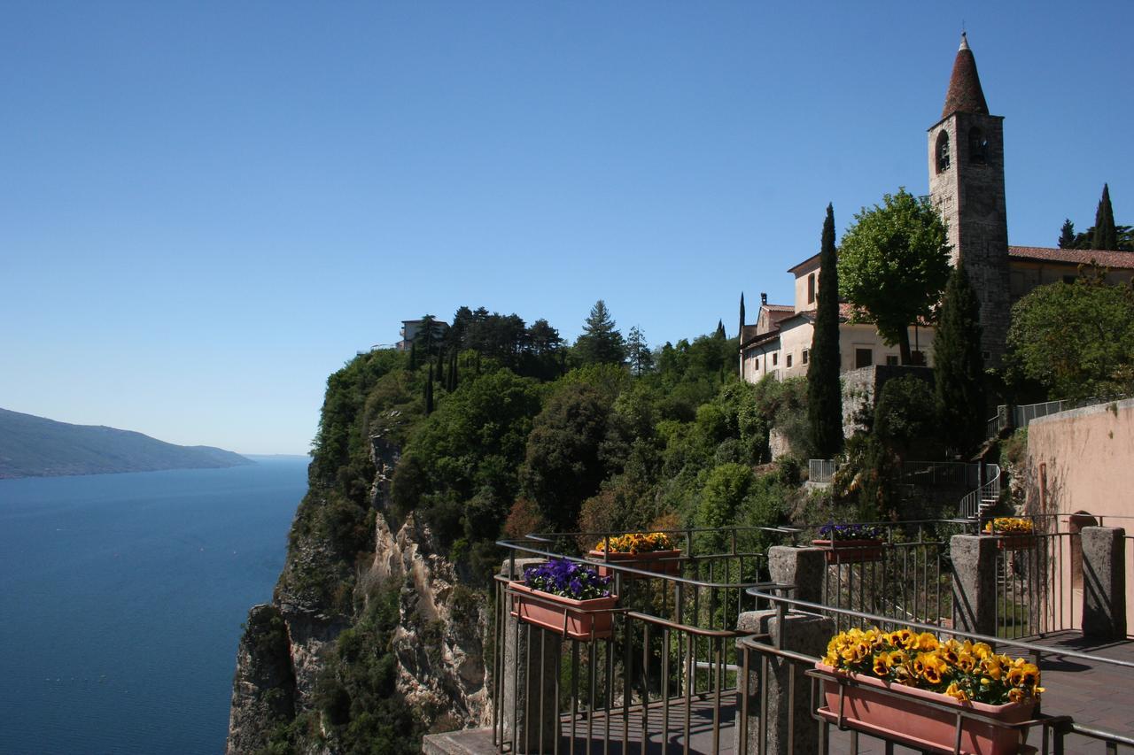 Casa Vacanze Regina Del Lago Tremosine Exterior foto